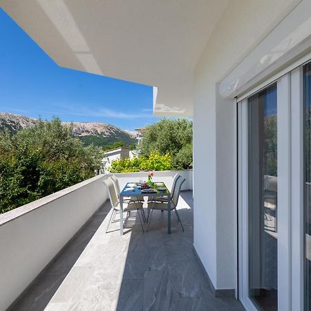Apartments Lucija Baška Eksteriør bilde