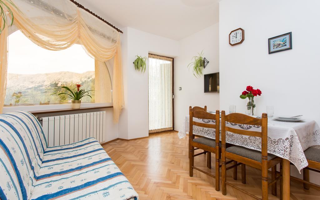Apartments Lucija Baška Eksteriør bilde