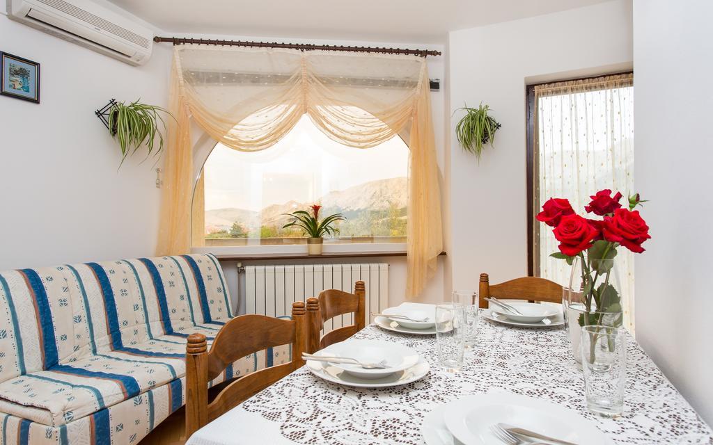 Apartments Lucija Baška Eksteriør bilde