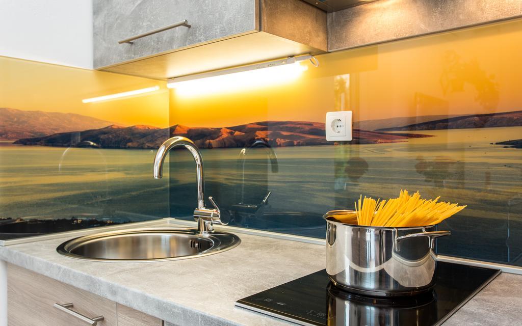 Apartments Lucija Baška Eksteriør bilde
