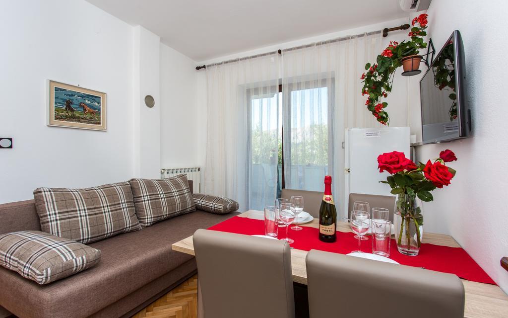 Apartments Lucija Baška Eksteriør bilde